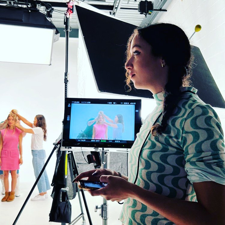 Laura Naval — Portrait sur un tournage