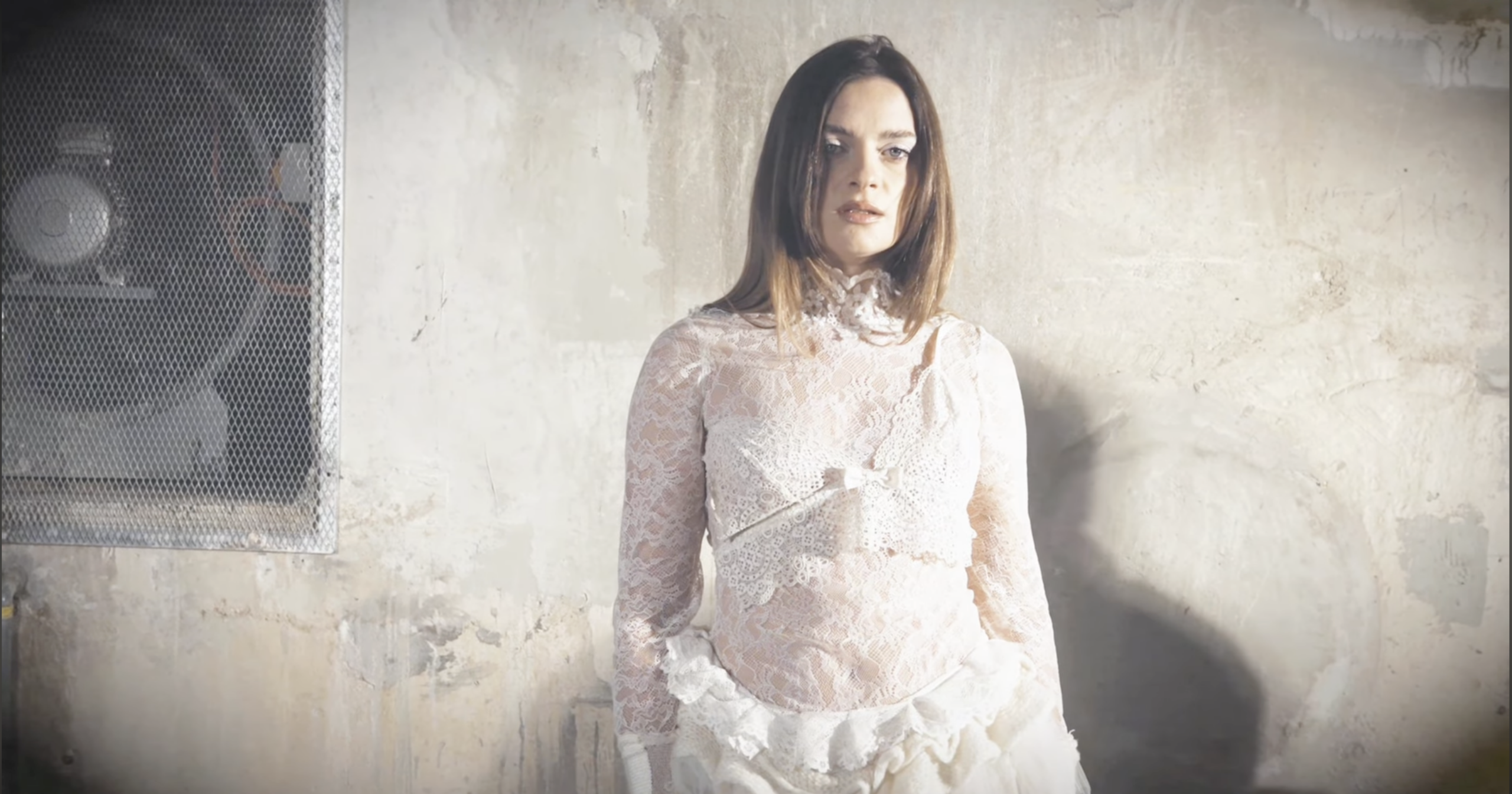 Leana — selected visual 01